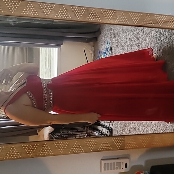 STUNNING MAY QUEEN COUTURE RED BLING PAGENT/PROM DRESS - Picture 4 of 14